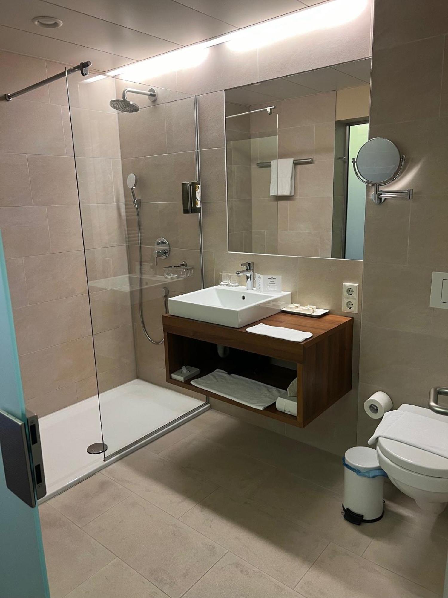 Hotel Gasthof Kroenele Lustenau Eksteriør bilde