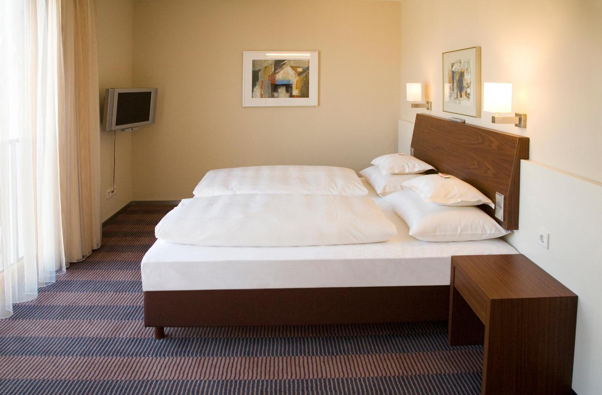Hotel Gasthof Kroenele Lustenau Eksteriør bilde